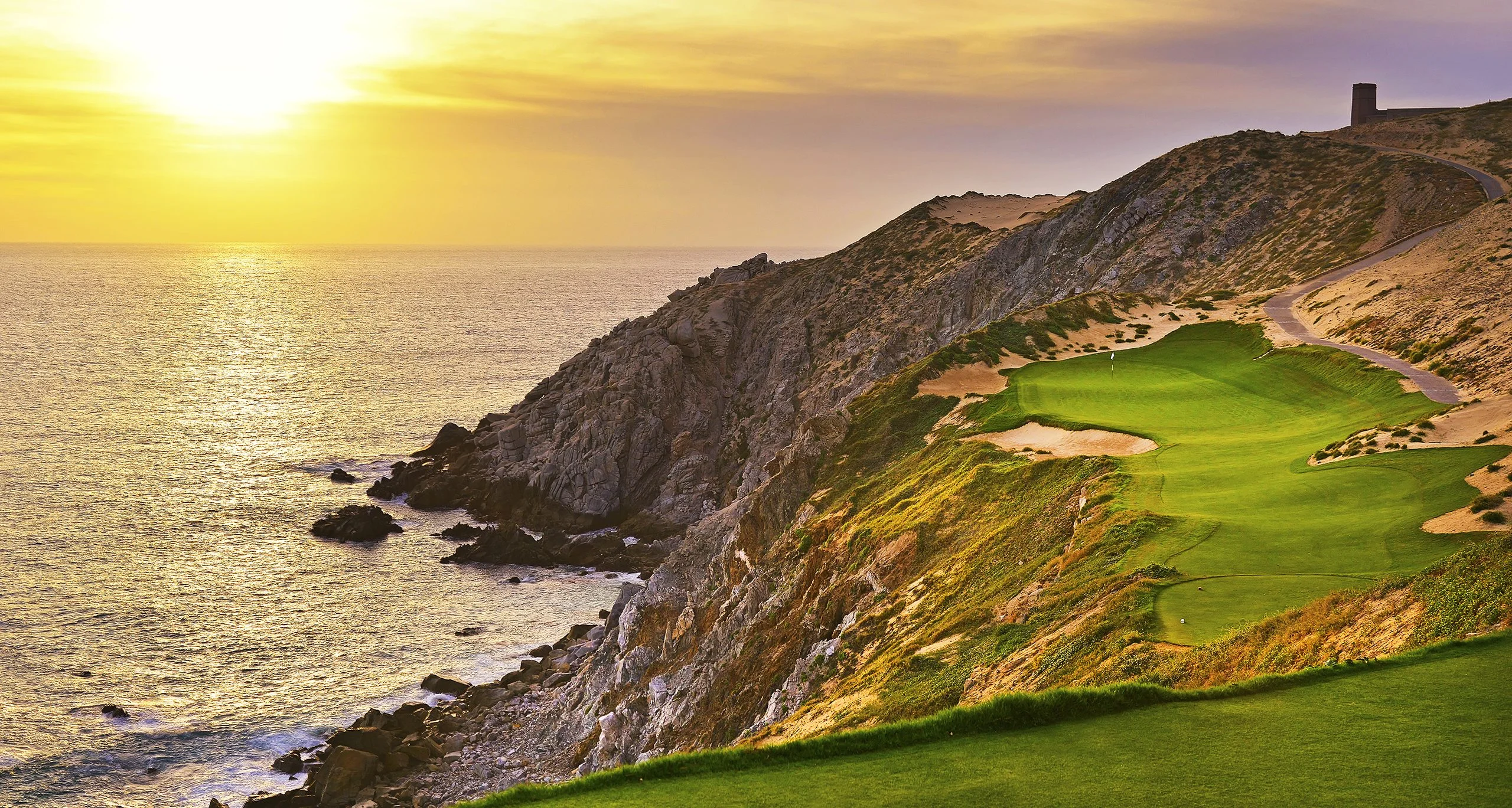 Golf course overlooking the ocean in Los Cabos