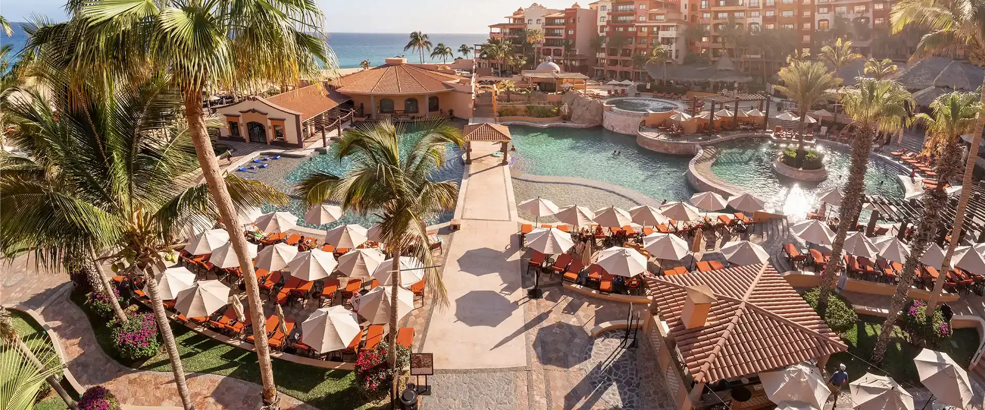 Playa Grande — pool overhead