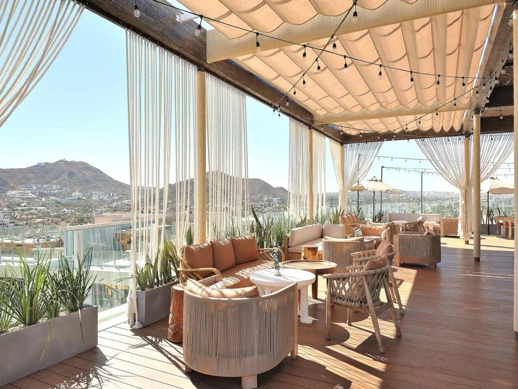 Corazón Cabo — rooftop bar